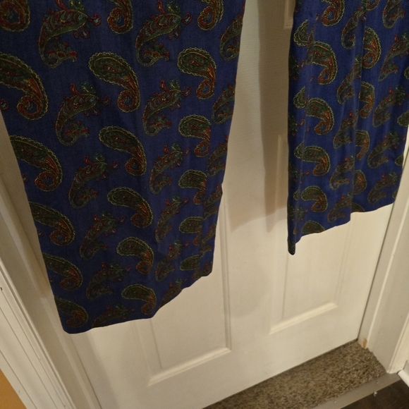 Vintage Elegant Paisley Print Trousers in Blue - Picture 3 of 9